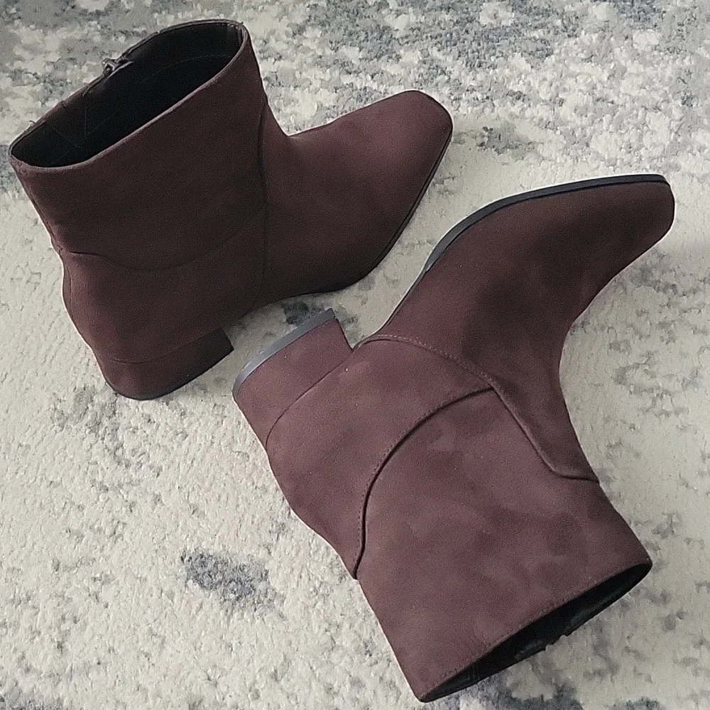 Universal Thread Dark Brown Suede Ankle Booties with Side Zip